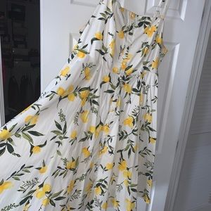 Perfect for summer! Torrid, Lemon print dress!
